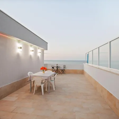 Tramonto Sul Mare Bari Apartment Near The Airport Exterior photo