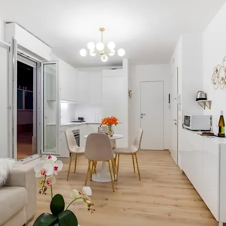 Tramonto Sul Mare Bari Apartment Near The Airport Exterior photo
